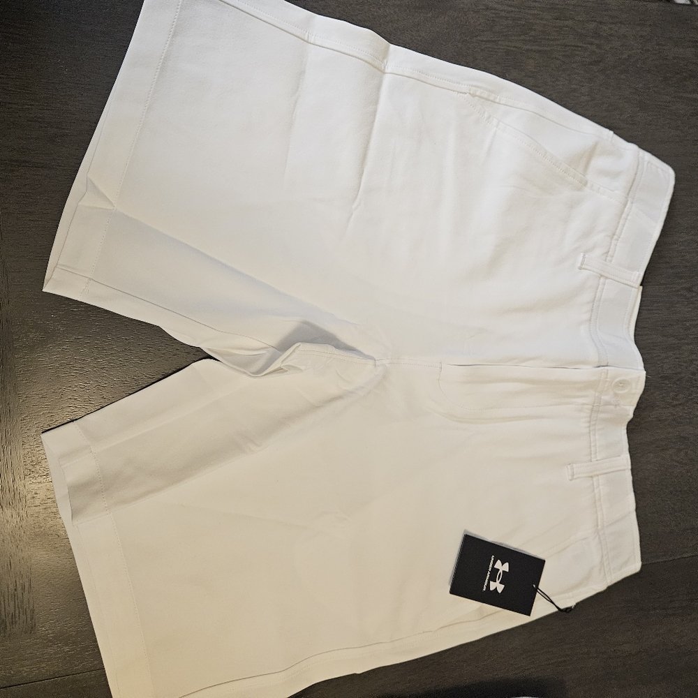 Under Armour Drive Short 32" 10" Inseam. New